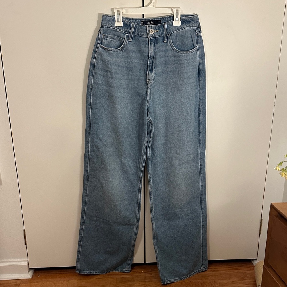 Hollister Women's Wide Leg Jeans - Medium Blue Wash